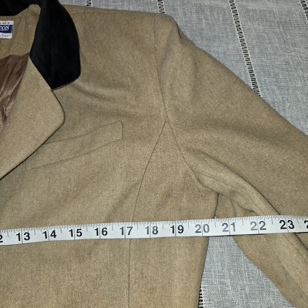 PENDLETON 100% Virgin Wool Size 10 Camel Blazer w/Black Velvet Collar & Button - Picture 6 of 13